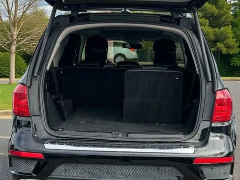 Used 2015 Mercedes-Benz GL 550 4MATIC image 10