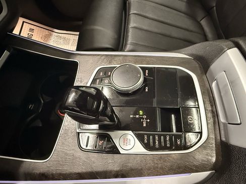 Used 2022 BMW X5 xDrive40i w/ Climate Comfort Package image 38