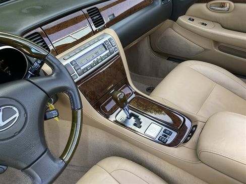 Used 2006 Lexus SC 430 Convertible RWD image 23