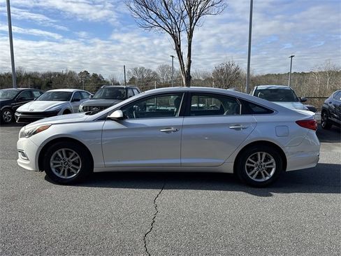 Used 2016 Hyundai Sonata SE image 4