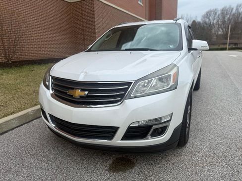 Used 2016 Chevrolet Traverse LT w/ Traveler's Package image 3
