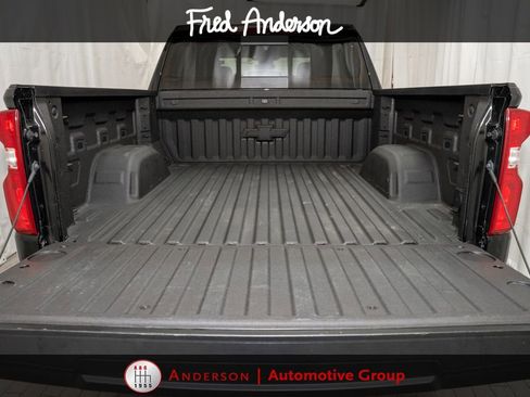 Used 2025 Chevrolet Silverado 1500 LT Trail Boss w/ Convenience Package II AWD/4WD image 5