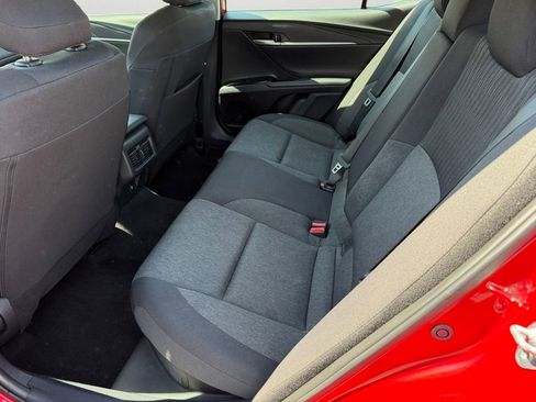 Used 2025 Toyota Camry LE image 15