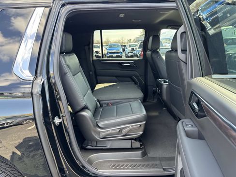 Used 2026 Chevrolet Suburban LS w/ LPO, Dark Essentials Package image 15