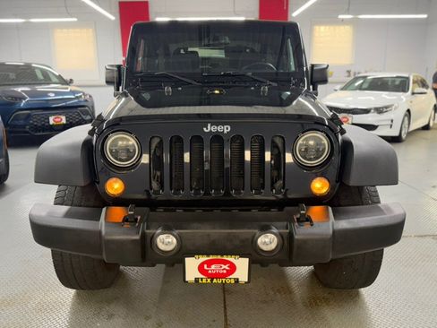 Used 2015 Jeep Wrangler Sport w/ Quick Order Package 24S AWD/4WD image 3