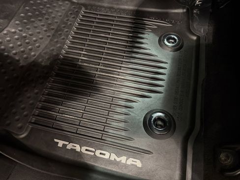 Used 2019 Toyota Tacoma SR5 image 28