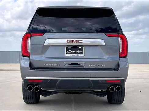 Used 2021 GMC Yukon Denali w/ Denali Premium Package image 4