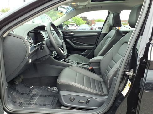 Used 2022 Volkswagen Jetta SE FWD image 8
