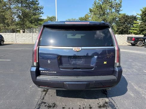 Used 2019 Cadillac Escalade ESV Platinum AWD/4WD image 7