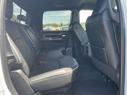New 2026 RAM 2500 Laramie AWD/4WD image 17