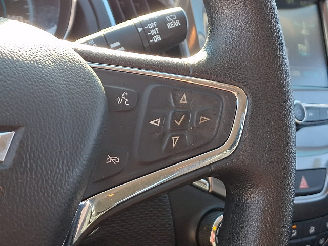 Used 2017 Chevrolet Cruze LT w/ Convenience Package FWD image 8
