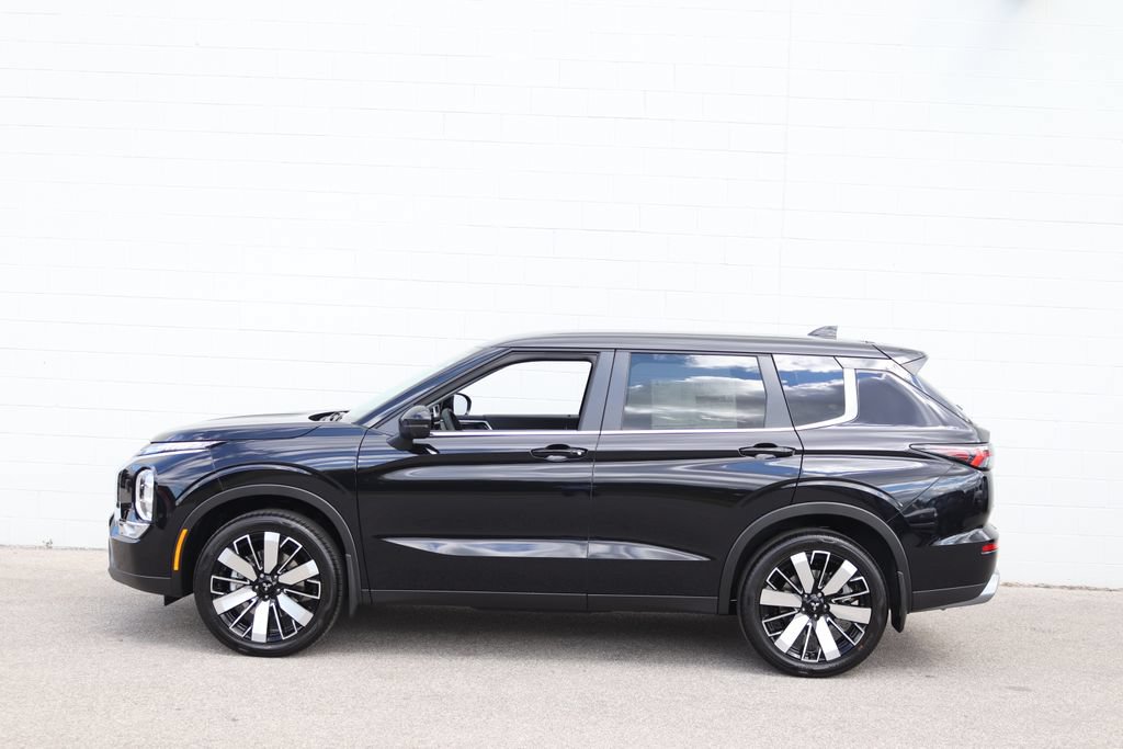 New 2026 Mitsubishi Outlander SE AWD/4WD image 9