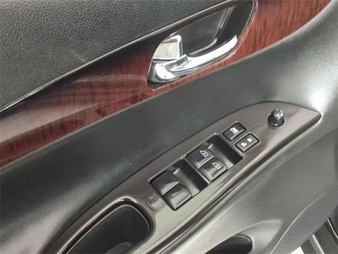 Used 2015 INFINITI QX50 image 16