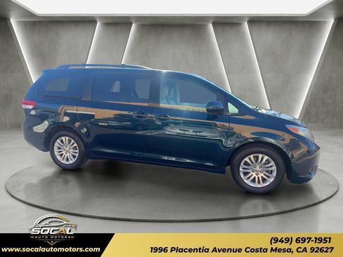 Used 2011 Toyota Sienna XLE FWD image 6