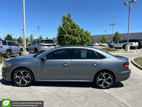 Used 2021 Volkswagen Passat 2.0T R-Line FWD image 4