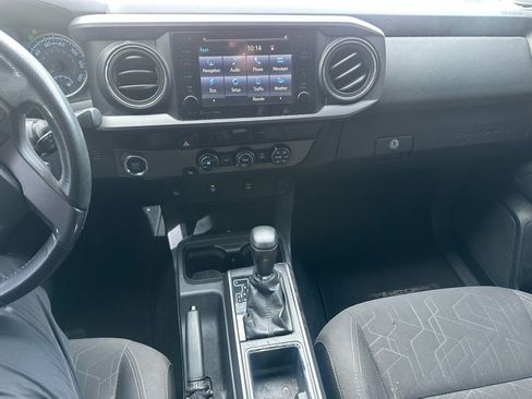 Used 2017 Toyota Tacoma TRD Off-Road w/ Tow Package image 11