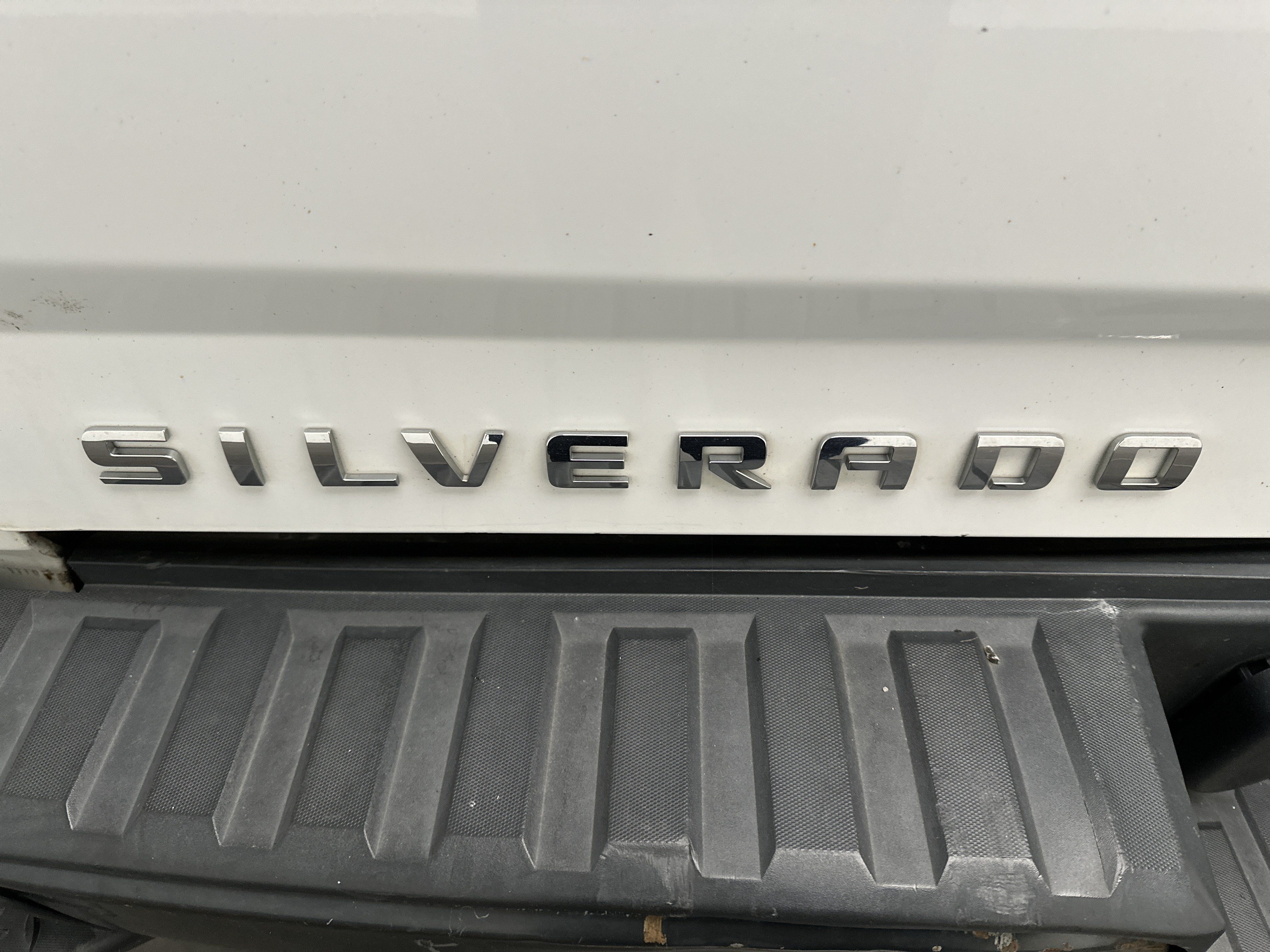 Used 2015 Chevrolet Silverado 1500 W/T RWD image 14