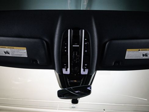 Certified 2023 Porsche Cayenne Platinum Edition AWD/4WD image 20