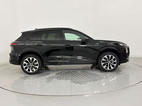 New 2026 Audi Q3 quattro 2.0T w/ Driver Assistance Package AWD/4WD image 7