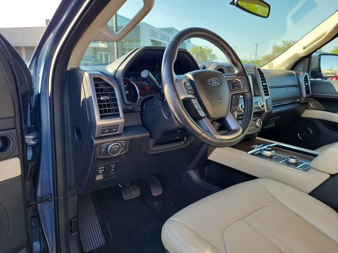 Used 2018 Ford Expedition Platinum image 22