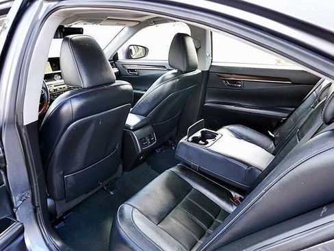 Used 2017 Lexus ES 350 w/ Luxury Package FWD image 18