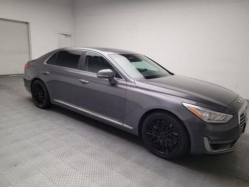 Used 2017 Genesis G90 3.3T Premium RWD image 11