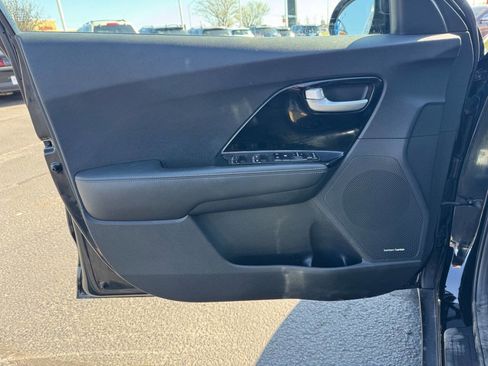 Used 2017 Kia Niro image 15