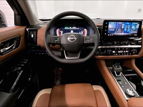 New 2026 Nissan Pathfinder Platinum AWD/4WD image 22