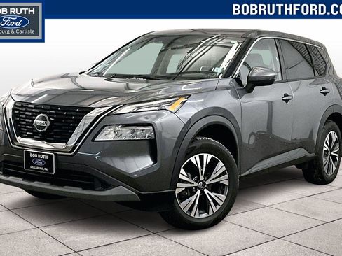 Used 2021 Nissan Rogue SV image 1