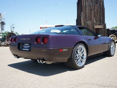 Used 1992 Chevrolet Corvette ZR-1 RWD image 10