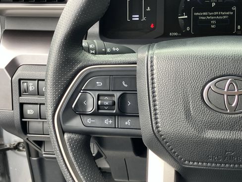 Used 2025 Toyota 4Runner SR5 image 21