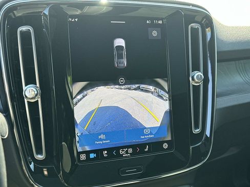 Certified 2023 Volvo C40 P8 Recharge Ultimate w/ Protection Package Premier image 13