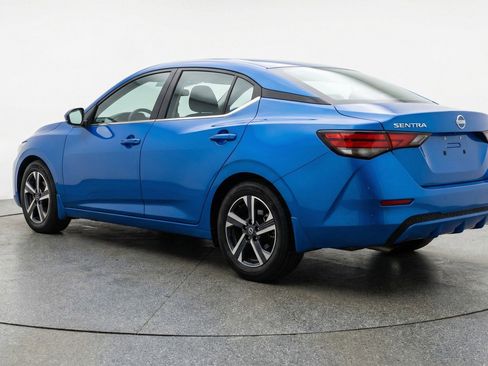 Used 2025 Nissan Sentra SV FWD image 6