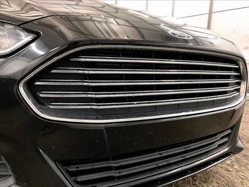 Used 2016 Ford Fusion SE w/ Equipment Group 202A AWD/4WD image 30