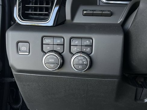 New 2025 GMC Sierra 2500 Denali w/ Denali Reserve Package image 18