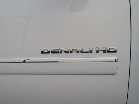 Used 2011 GMC Sierra 3500 Denali image 42