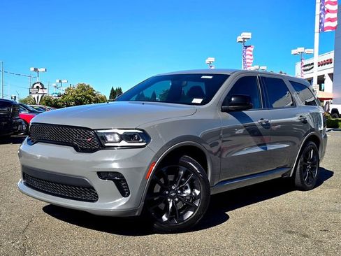Used 2021 Dodge Durango SXT RWD image 3