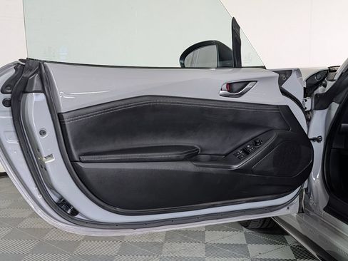 Used 2024 MAZDA MX-5 Miata RF Club w/ Weather Package RWD image 22