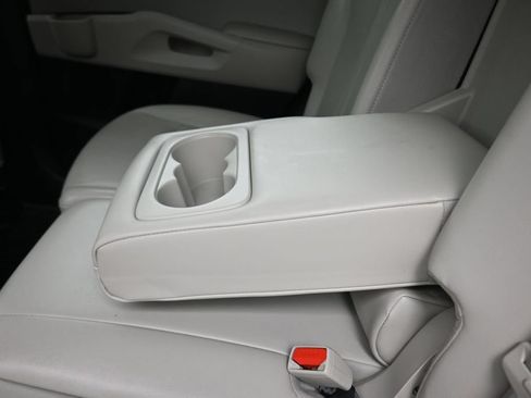 Used 2023 Kia Sorento S FWD image 35