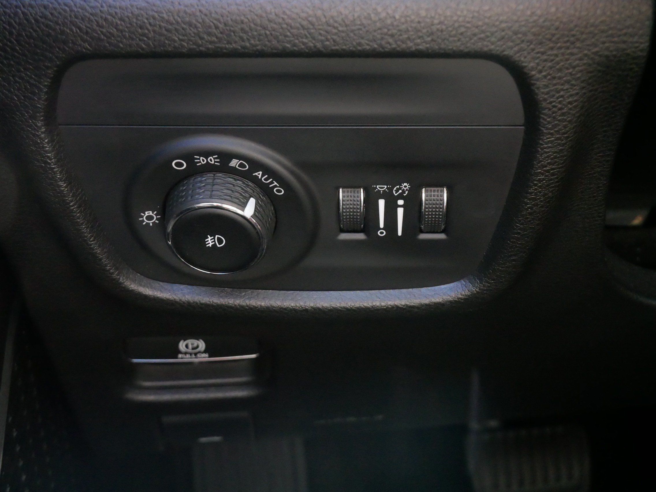 Used 2022 Jeep Grand Cherokee L Limited AWD/4WD image 26