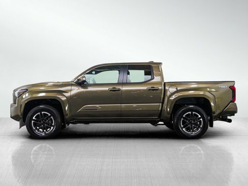 Used 2024 Toyota Tacoma TRD Sport image 2