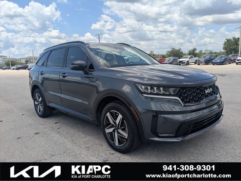 Used 2022 Kia Sorento S w/ Panoramic Sunroof Package FWD image 1