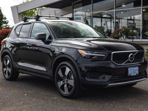 Used 2019 Volvo XC40 T5 Momentum AWD/4WD image 7