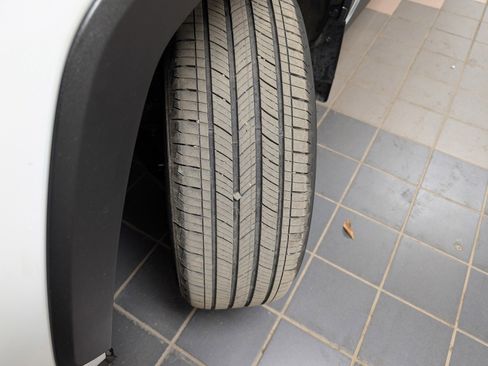 Used 2022 Toyota RAV4 XLE image 31