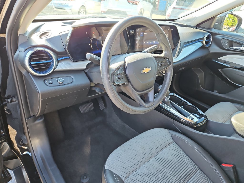 Used 2024 Chevrolet Trax LT FWD image 20