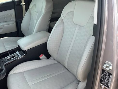 Certified 2025 Kia Sorento SX AWD/4WD image 20