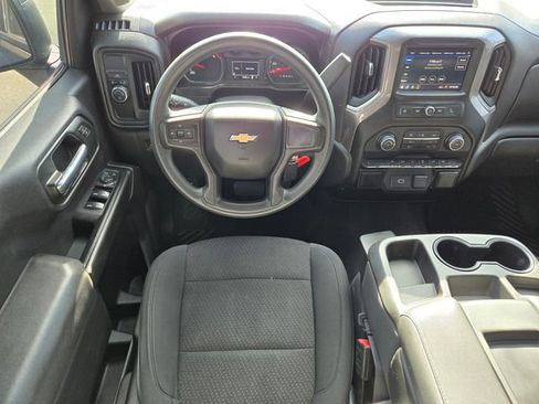 Used 2020 Chevrolet Silverado 1500 Custom w/ Custom Value Package RWD image 12