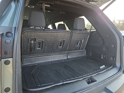 Certified 2022 Chevrolet Traverse LT w/ Midnight/Sport Edition image 28