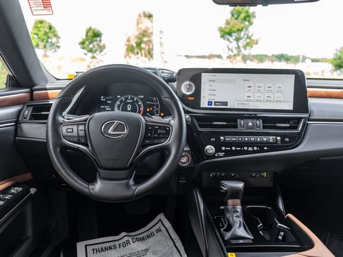 Used 2025 Lexus ES 350 w/ Accessory Package (Z2) FWD image 15