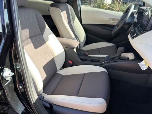 Used 2026 Toyota Corolla LE FWD image 13
